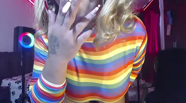 Snapshot of aliceesmith chatting on March 2025 06:22:02 PM aliceesmith online show from March 2025 06:22:02 PM