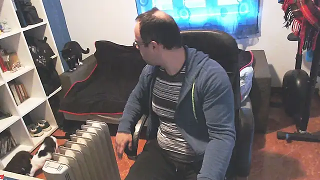 ravingr4d4 online show from February 2025 09:10:01 AM