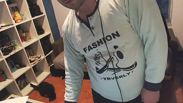 ravingr4d4 online show from February 2025 01:44:01 PM