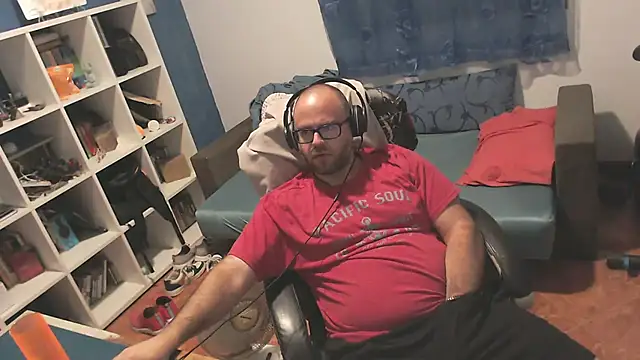 ravingr4d4 online show from September 2025 10:43:01 PM