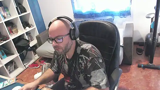 ravingr4d4 online show from October 2025 08:17:01 AM