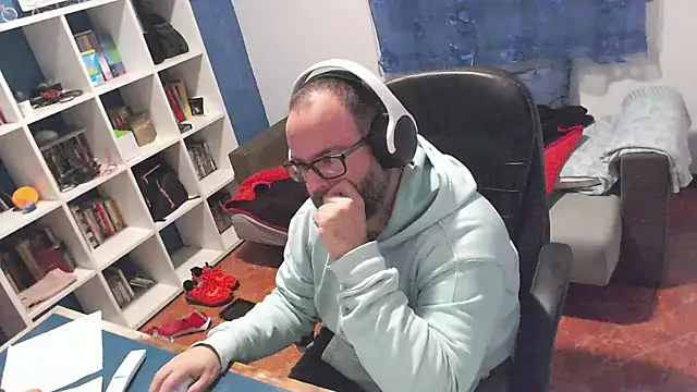 ravingr4d4 online show from December 2025 12:29:01 AM