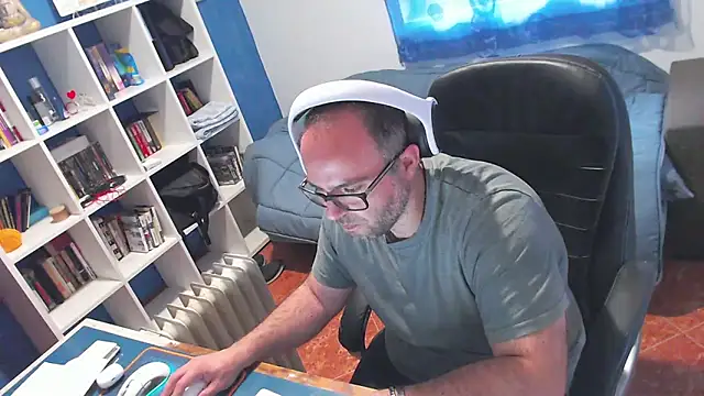 ravingr4d4 online show from April 2026 09:54:02 AM