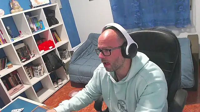 ravingr4d4 online show from May 2026 08:26:01 PM