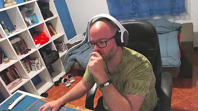 ravingr4d4 online show from May 2026 09:11:02 PM