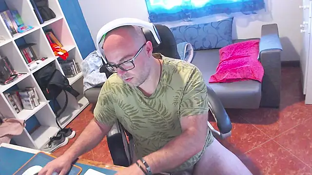 ravingr4d4 online show from May 2026 10:33:02 AM
