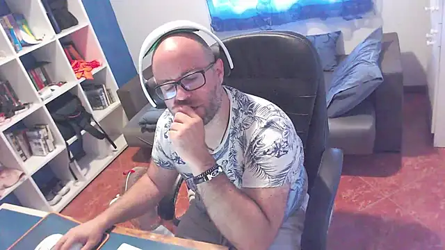 ravingr4d4 online show from May 2026 10:01:01 AM
