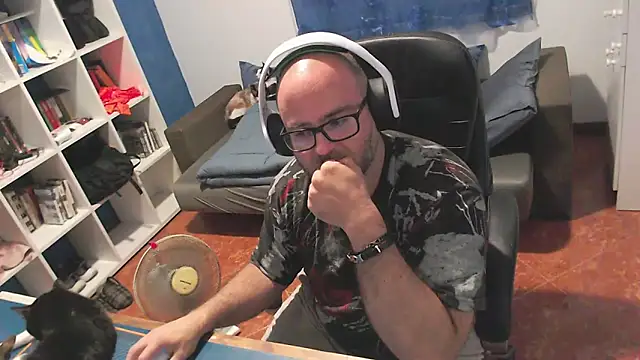 ravingr4d4 online show from May 2026 10:07:01 PM