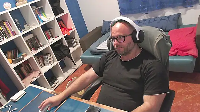 ravingr4d4 online show from May 2026 09:01:02 PM