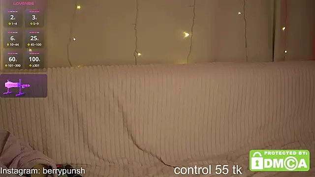 Snapshot of AnnyBangs chatting on January 2025 02:33:02 PM AnnyBangs online show from January 2025 02:33:02 PM