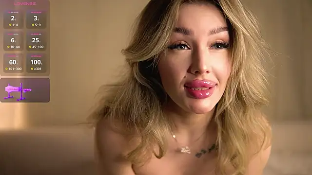 Snapshot of AnnyBangs chatting on February 2025 06:04:01 AM AnnyBangs online show from February 2025 06:04:01 AM