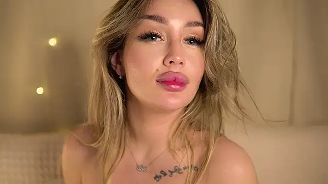 Snapshot of AnnyBangs chatting on February 2025 01:01:01 PM AnnyBangs online show from February 2025 01:01:01 PM