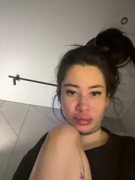 Yunasi online show from March 2025 12:53:02 PM