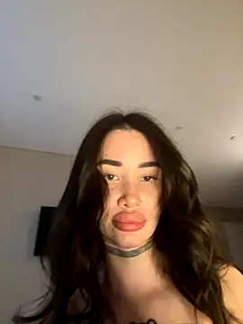 Yunasi online show from September 2025 01:55:02 PM