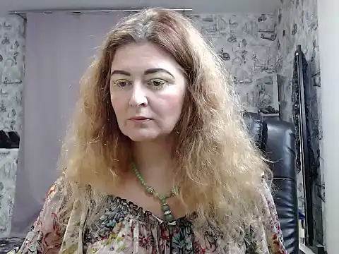 Helen1974 online show from December 2024 08:51:02 PM