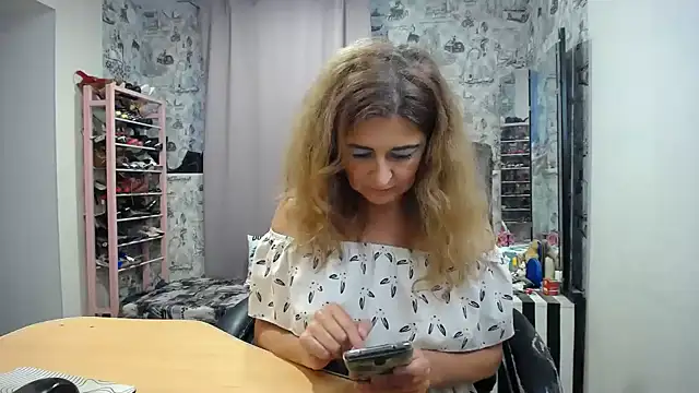 Helen1974 online show from June 2026 02:25:02 PM