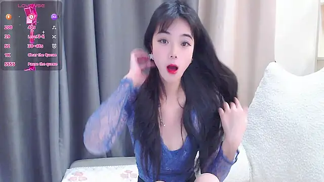 Snapshot of Duludulu_007 chatting on January 2025 05:37:02 AM Duludulu 007 online show from January 2025 05:37:02 AM