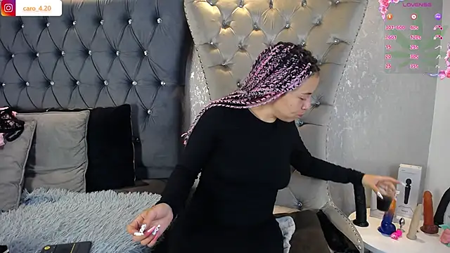 CaroFisher online show from December 2025 01:17:01 PM