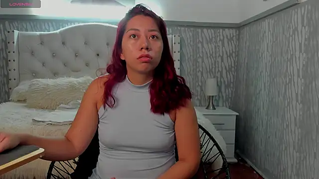 sexylaurita online show from May 2026 11:37:01 AM