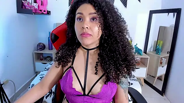 Snapshot of Zoe_Gruber chatting on December 2024 01:39:01 AM Zoe Gruber online show from December 2024 01:39:01 AM