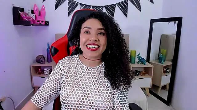 Snapshot of Zoe_Gruber chatting on December 2024 08:47:02 PM Zoe Gruber online show from December 2024 08:47:02 PM