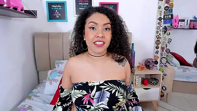 Snapshot of Zoe_Gruber chatting on January 2025 02:50:02 AM Zoe Gruber online show from January 2025 02:50:02 AM