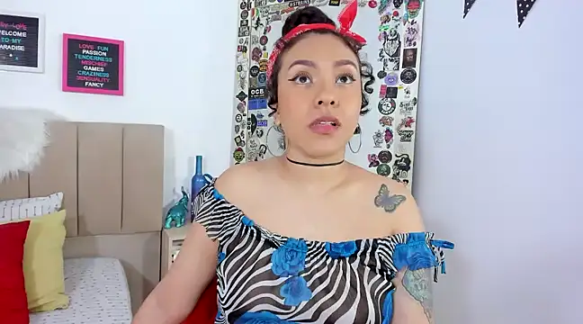 Snapshot of Zoe_Gruber chatting on January 2025 11:04:01 PM Zoe Gruber online show from January 2025 11:04:01 PM