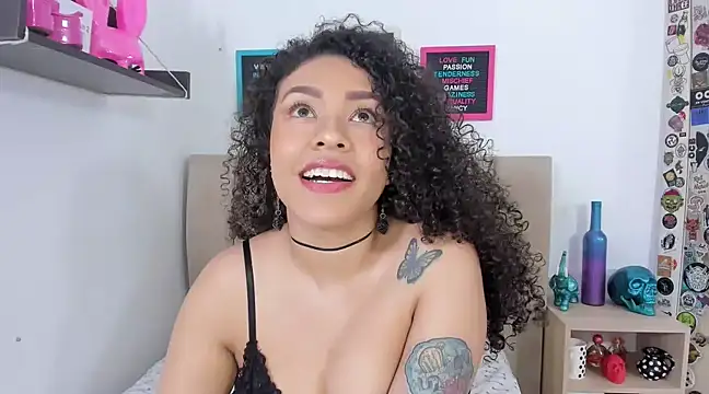 Snapshot of Zoe_Gruber chatting on February 2025 12:17:01 AM Zoe Gruber online show from February 2025 12:17:01 AM