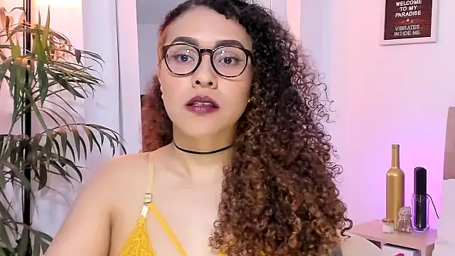 Snapshot of Zoe_Gruber chatting on November 2025 12:24:02 AM Zoe Gruber online show from November 2025 12:24:02 AM