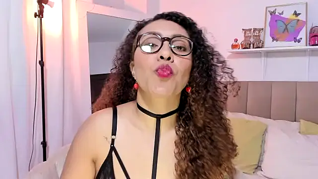 Snapshot of Zoe_Gruber chatting on December 2025 12:09:02 AM Zoe Gruber online show from December 2025 12:09:02 AM