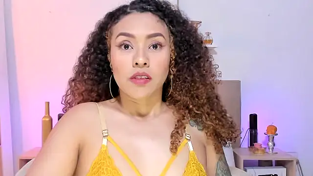 Snapshot of Zoe_Gruber chatting on December 2025 01:00:01 AM Zoe Gruber online show from December 2025 01:00:01 AM