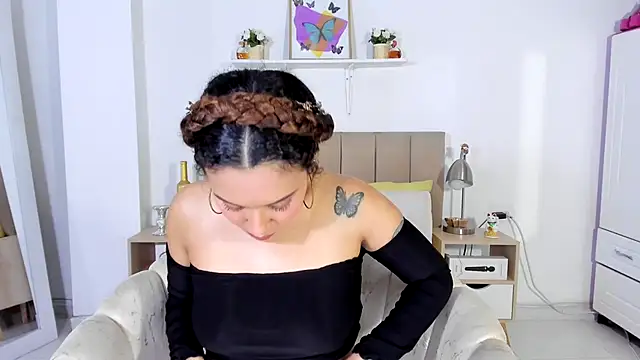 Zoe Gruber online show from April 2026 11:18:01 PM