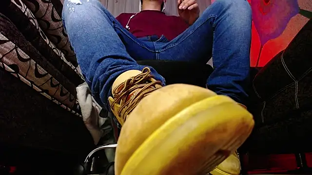 zacwatson  online show from December 2024 09:06:01 AM