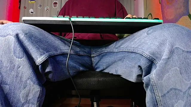 zacwatson  online show from December 2024 05:39:02 AM