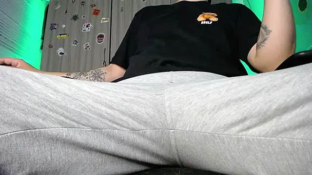 zacwatson  online show from January 2025 05:40:02 AM