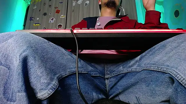 zacwatson  online show from January 2025 09:02:02 AM