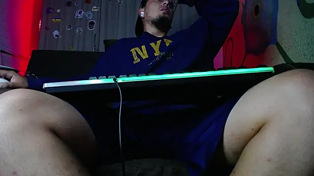 zacwatson  online show from March 2025 06:04:02 AM