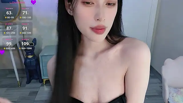 Snapshot of Aurora_99 chatting on December 2024 09:05:01 PM Aurora 99 online show from December 2024 09:05:01 PM