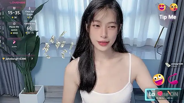 Snapshot of Aurora_99 chatting on October 2025 02:03:02 AM Aurora 99 online show from October 2025 02:03:02 AM