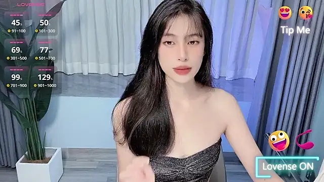 Snapshot of Aurora_99 chatting on October 2025 06:31:02 PM Aurora 99 online show from October 2025 06:31:02 PM