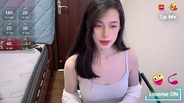 Snapshot of Aurora_99 chatting on February 2026 01:21:02 AM Aurora 99 online show from February 2026 01:21:02 AM