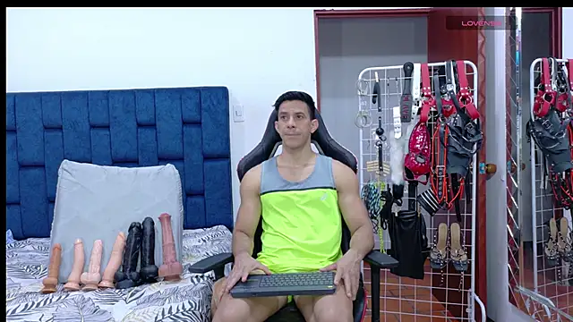 JoseRumbero26 online show from May 2026 02:16:01 AM