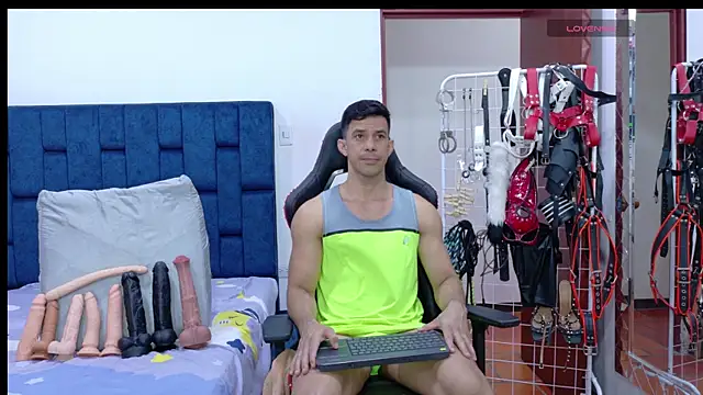 JoseRumbero26 online show from May 2026 11:27:01 AM