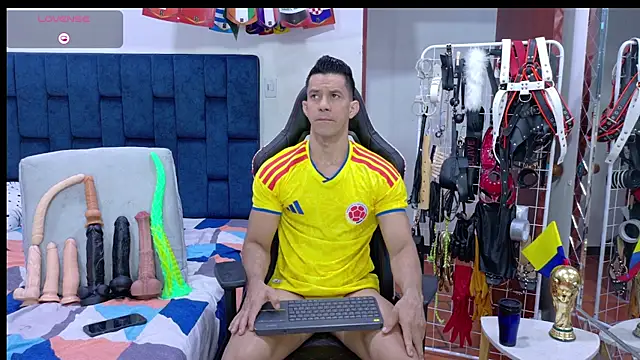 JoseRumbero26 online show from July 2026 11:38:01 AM