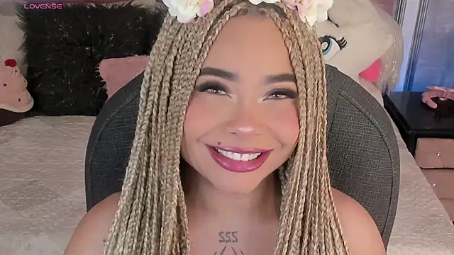 conny  curly online show from November 2025 01:09:02 PM