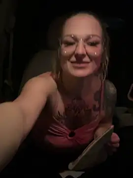 Snapshot of Mymy_Stevo_420 chatting on January 2025 03:43:01 AM Mymy Stevo 420 online show from January 2025 03:43:01 AM