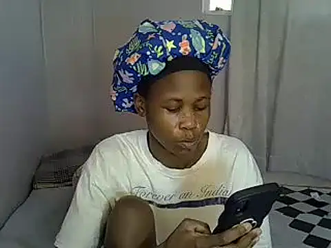 Snapshot of SexxyTerry chatting on February 2025 02:43:01 PM SexxyTerry online show from February 2025 02:43:01 PM