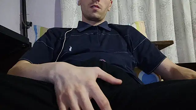 Snapshot of _Hocthus_ chatting on January 2025 10:13:01 PM Hocthus online show from January 2025 10:13:01 PM