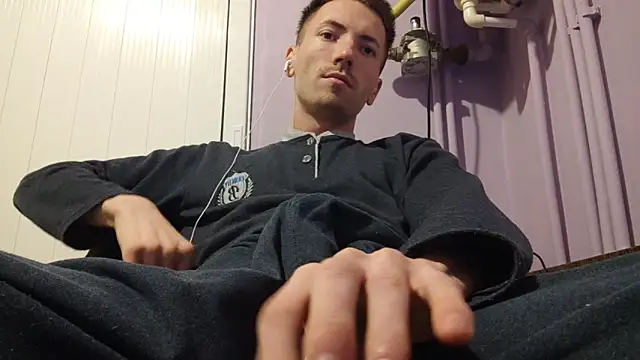 Snapshot of _Hocthus_ chatting on January 2025 06:15:01 PM Hocthus online show from January 2025 06:15:01 PM