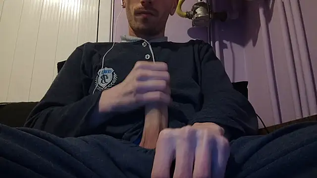 Snapshot of _Hocthus_ chatting on January 2025 05:47:02 PM Hocthus online show from January 2025 05:47:02 PM